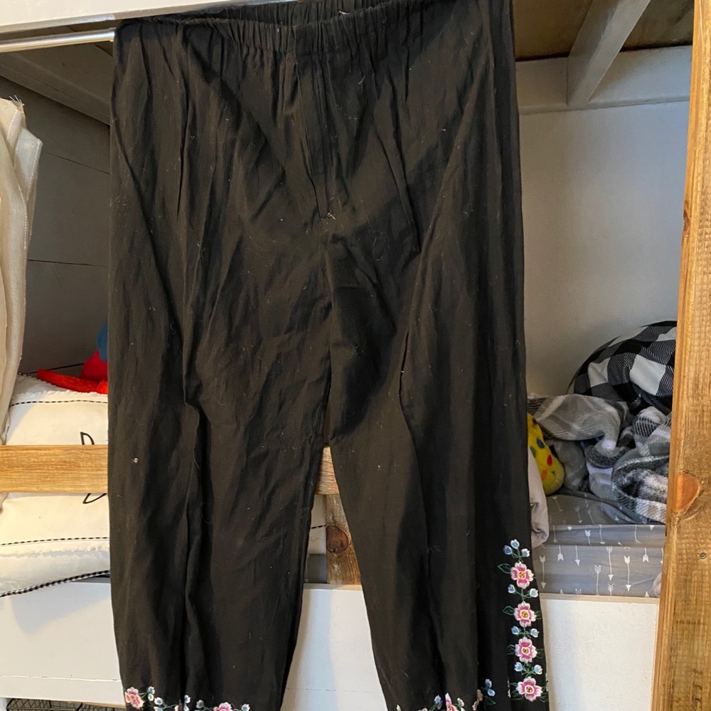Black baggy pants